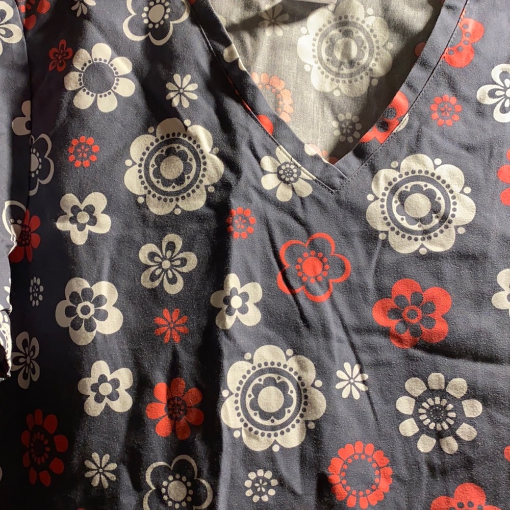 Never worn scrub top